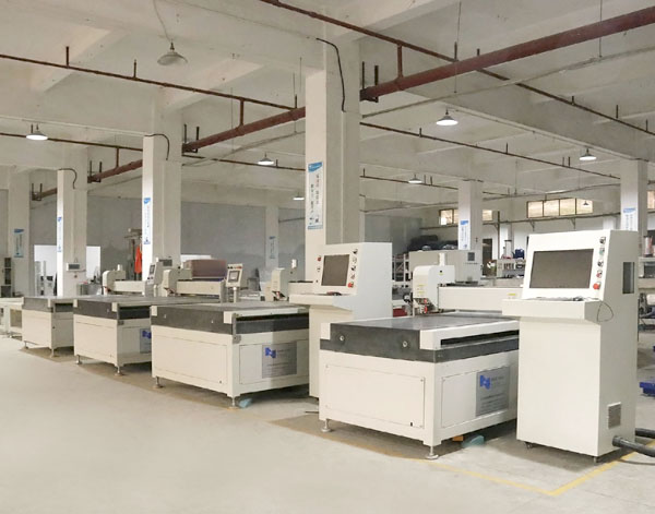 玻璃切割乐动·官方端网站在线-乐动（中国）
车间